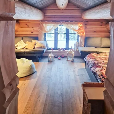 Log By Osensjoen Torberget